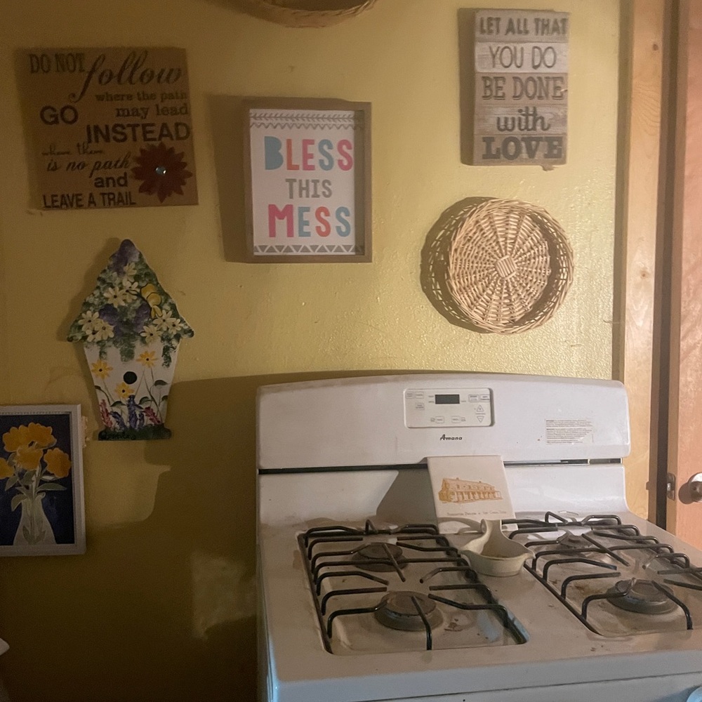 Wicker items - Picture 3 of 16